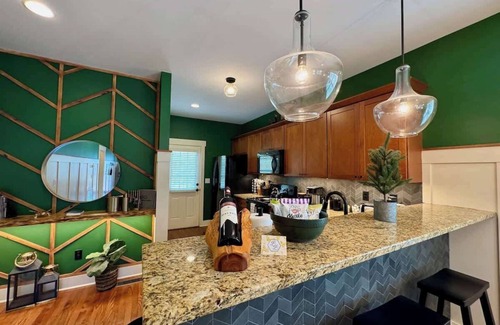Swannanoa Casa | NEW: Byrd Bungalow - Luxury Home, Epic Views, Prime Spot