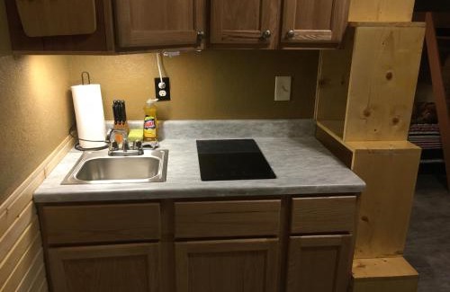Custer Casa | New cabin 1 car rental available