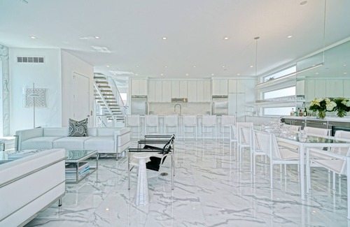 Lewes Casa | NEW! CASA BLANCO A Modern Sanctuary @ Lewes Beach + Canal + Historic Downtown