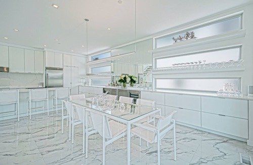 Lewes Casa | NEW! CASA BLANCO A Modern Sanctuary @ Lewes Beach + Canal + Historic Downtown