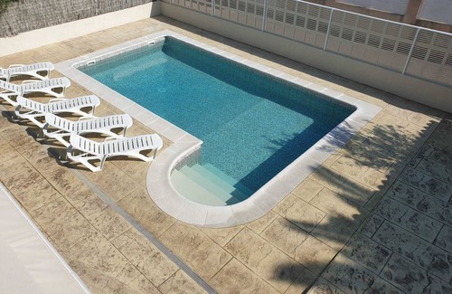 Playa de Almarda Chalet De Esquí | Chalet nuevo 7 hab. Piscina privada. Junto al mar.Parking. Playa poco concurrida
