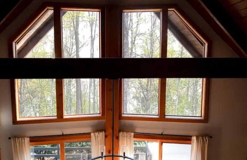 New Paltz Casa | NEW: Chalet Getaway, 5 min to Main St