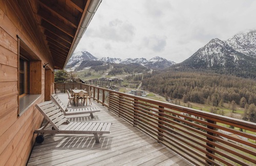 Montgenevre Chalet De Esquí | *NEW* Chalet Tosca, luxury chalet for 16 with sauna and beautiful views!