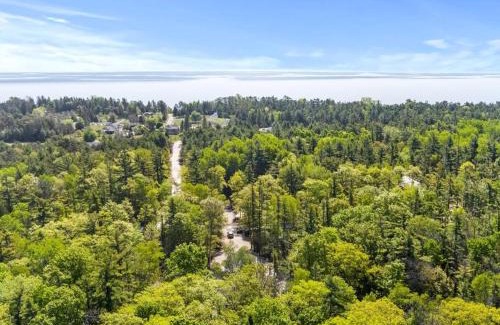 Jacksonport Casa | New, charming custom home