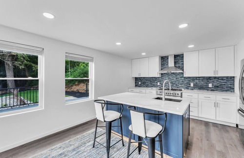 South Glastonbury Casa | NEW! Charming Riverside Home-CT River Private, Spacious, Family & Pet Friendly