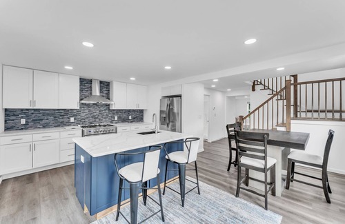 South Glastonbury Casa | NEW! Charming Riverside Home-CT River Private, Spacious, Family & Pet Friendly