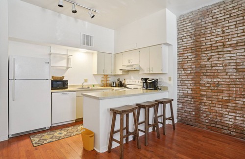 Soulard Apartamento | NEW! Charming Soulard Retreat with Historic Character