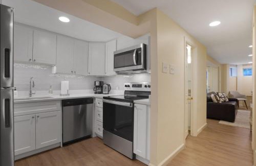 Cardozo Apartamento | NEW Classy Dupont-Logan Apt Parking