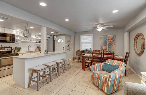 Shibui Sands Casa | New Coastal Container Home! Close to the beach, private pool!