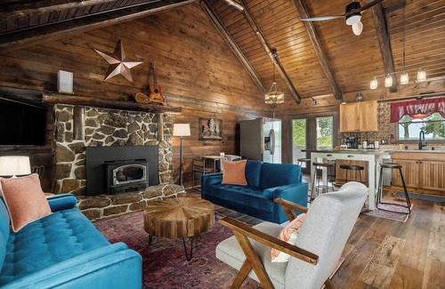Smithville Cabina | New! Coconut Cabin Center Hill Lake