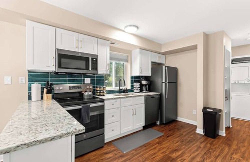 Roseville Apartamento | New! Comfortable 1BR Flat Near Downtown Roseville