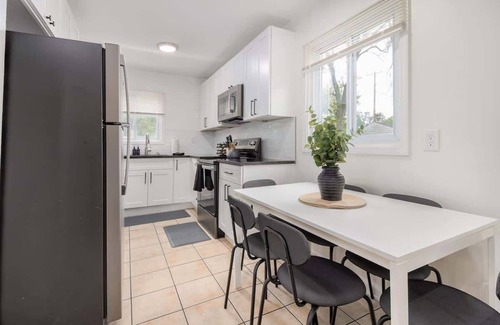 Hazel Park Casa | NEW!Comfy 3BR/2BA Home/Friendly City of Hazel Park