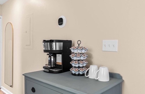 Roseville Apartamento | New! Comfy & Cozy Private Studio Flat