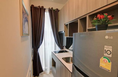 Ramkhamhaeng Condominio | New Condo, Hi-Speed Wi-Fi/Gym&Pool/ MRT Lam Sali