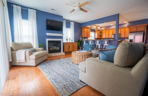 Northeast Virginia Beach Condominio | New! Condo centrally located in ViBe district
