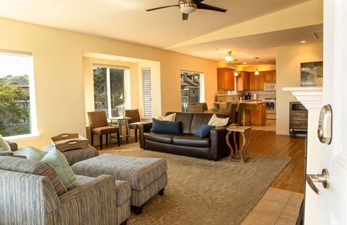 Avila Beach Casa | Nuevo Condo, excelentes vistas, excelente ubicación!