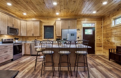 Wears Valley Cabina | New Construction - 4bed 3.5 Bath in Beautiful Wears Valley!!