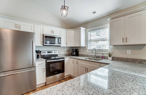 Lincolnton Apartamento | New Construction Duplex near Downtown Lincolnton, NC