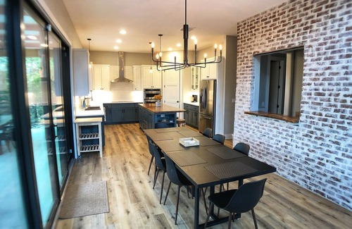 Canyon Lake Casa | New construction home minutes away from Guadalupe River and Canyon Lake dam