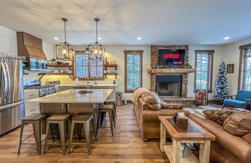 Swanton Casa | New Construction Lakefront Home with Private Dock, Fire Pit, Hot Tub