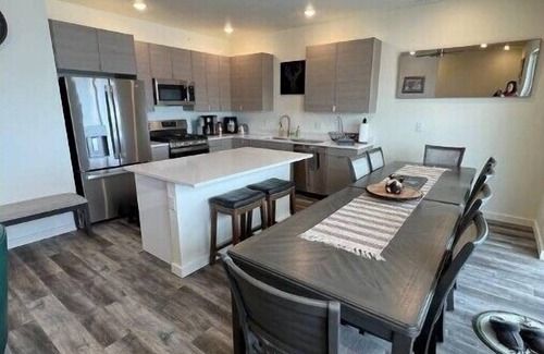 Four Corners Condominio | New Construction- Loft Condo near Bozeman/Big Sky