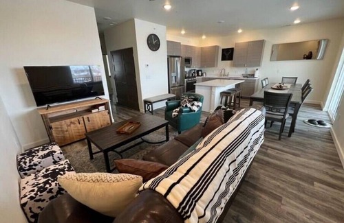 Four Corners Condominio | New Construction- Loft Condo near Bozeman/Big Sky