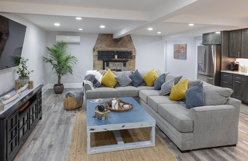 Brewster Apartamento | NEW CONSTRUCTION Lower Level Apartment Close to Town and Beaches (2314)