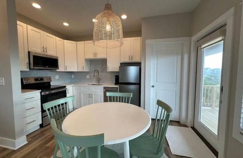 Frisco Casa | New Construction! Short walk to beach AND sound!
