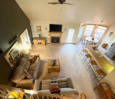Lake Harmony Chalet De Esquí | NEW Contemporary Chalet 5 Bed/3 Bath in Split Rock