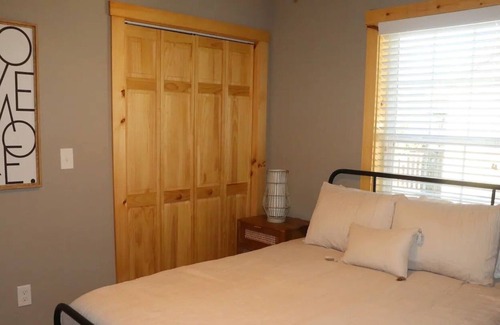 Gatlinburg - Pigeon Forge Cabaña | New Cottage