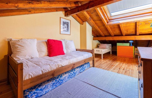 Latour-de-Carol Apartamento | NEW! Countryside Retreat & Pyrénées Mountain Views