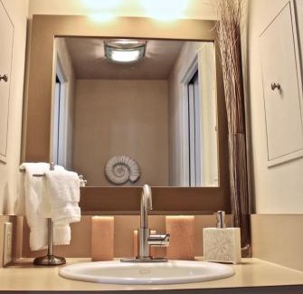 Pirates Beach Casa | NEW Couples Retreat - sleeps 2 adults + 2 children