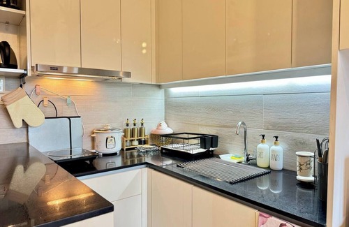 Cagayan de Oro Condominio | New Cozy 1-bedroom condo in Cagayan de Oro Amazing view of the Poolw/Workstation