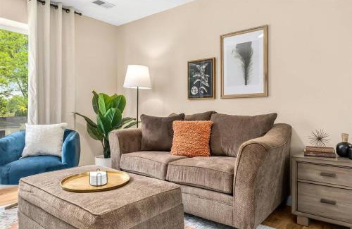 Roseville Apartamento | New! Cozy 1BR Upper Unit in the Heart of Roseville