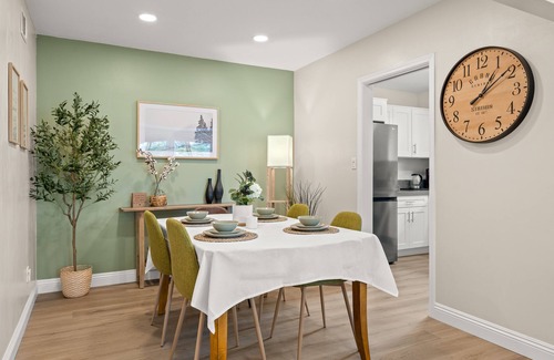 Ontario Casa | @New & Cozy 3B/2B Near Ontario Airport and Toyota Arena