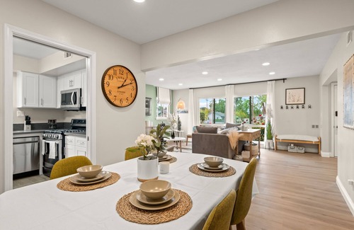 Ontario Casa | @New & Cozy 3B/2B Near Ontario Airport and Toyota Arena