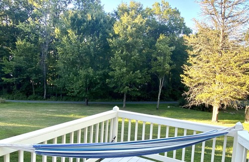Thompson Ridge Apartamento | *NEW* Cozy Apt With Large Outdoor Space, Sleeps 4, Close to Hiking And Wineries