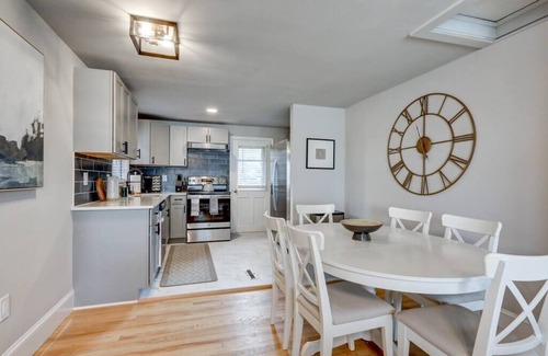 Witmer Casa | New cozy home near Outlets & Amish Country