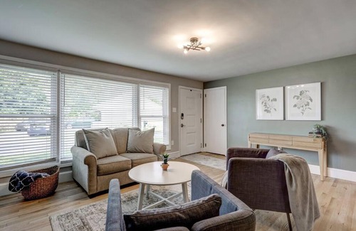 Witmer Casa | New cozy home near Outlets & Amish Country