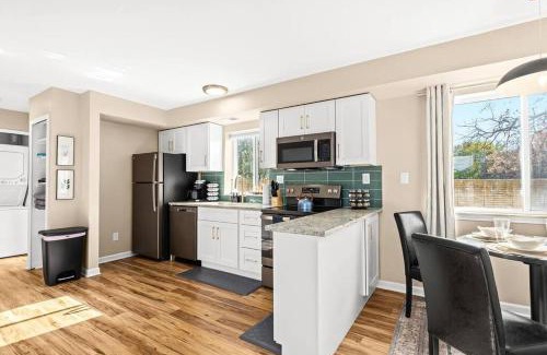 Roseville Apartamento | New Cozy Lower Flat in Roseville