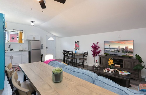 Tobin Hill Casa | NEW! Cozy Tobin Hill Guest House Near Pearl & River Walk!