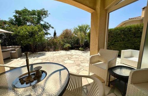 Paphos Apartamento | New cozy Villa near the sea!