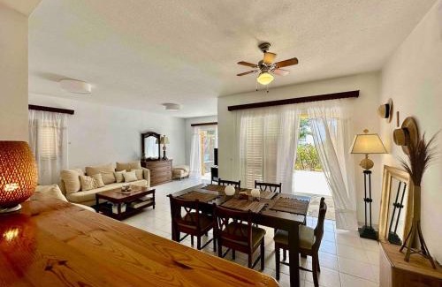Paphos Apartamento | New cozy Villa near the sea!