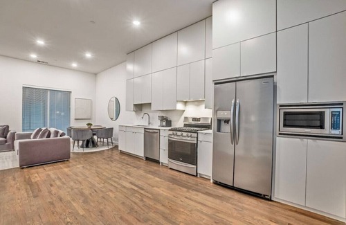 Old East Dallas Casa | New Crisp Townhome - Knox/Lower Greenville!