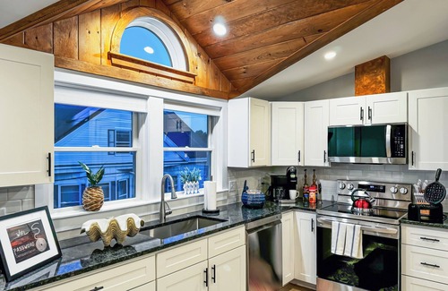 Gloucester Apartamento | New Design - Walk to DNTN, Beauport, Beach, Train