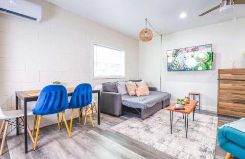 Orlando Apartamento | NEW Designed Apt 2023 NrUCF PETSOk PrivateEntry