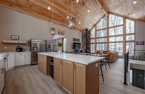 Waterfront Greens Casa | New! Discover Serendipity: Lake Front, Dogs Ok, Pool, Hot Tub!