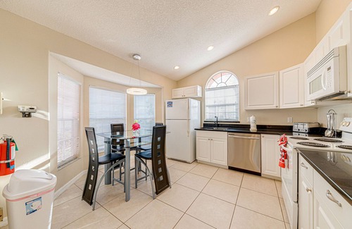 Indian Point Casa | New! Disney Vacation Oasis! Lake View & Heated Pool.