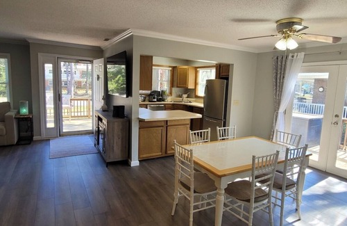 Windy Hill Casa | NEW! Dog friendly, private home with luxury pool!