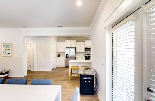 Carrabelle Casa | New dog-friendly home near beach & golf with pool, arcade game, decks, W/D, AC